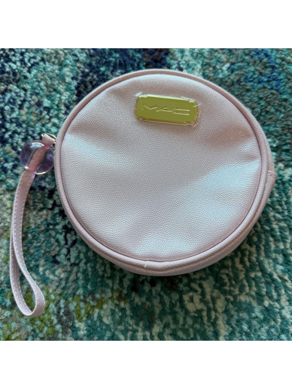 MAC Cosmetics Small Round Pink Pouch